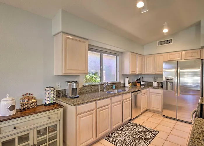 Snowbird & Golfer Oasis! Lake-view Peoria Retreat * Surprise