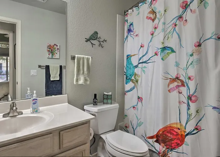 Snowbird & Golfer Oasis! Lake-view Peoria Retreat * Surprise